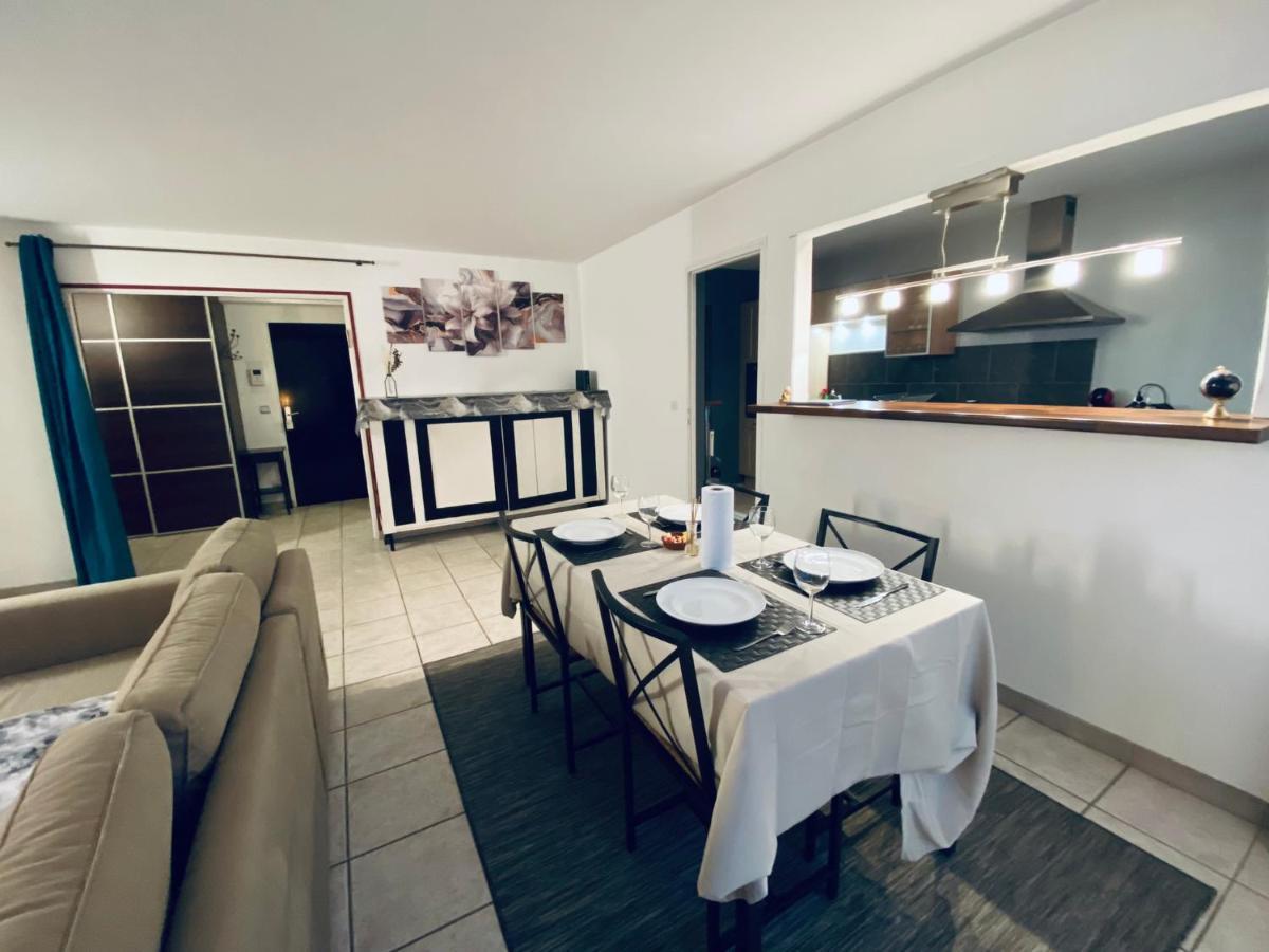 Parking & 100M2 En Plein Centre Ville Apartment แร็งส์ ภายนอก รูปภาพ