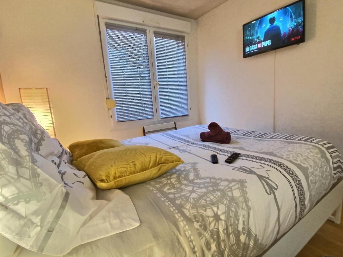 Parking & 100M2 En Plein Centre Ville Apartment แร็งส์ ภายนอก รูปภาพ