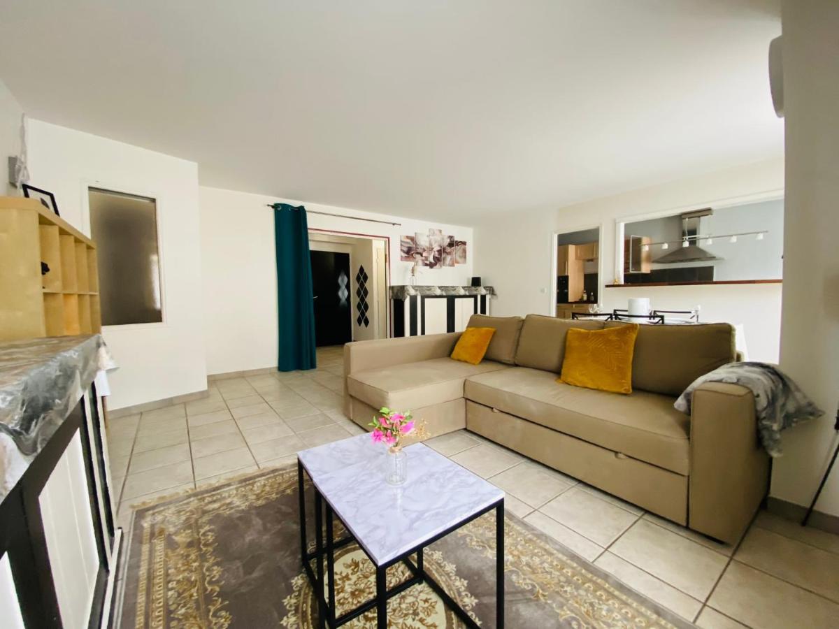 Parking & 100M2 En Plein Centre Ville Apartment แร็งส์ ภายนอก รูปภาพ